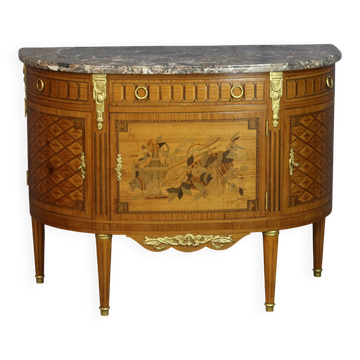 half-moon commode