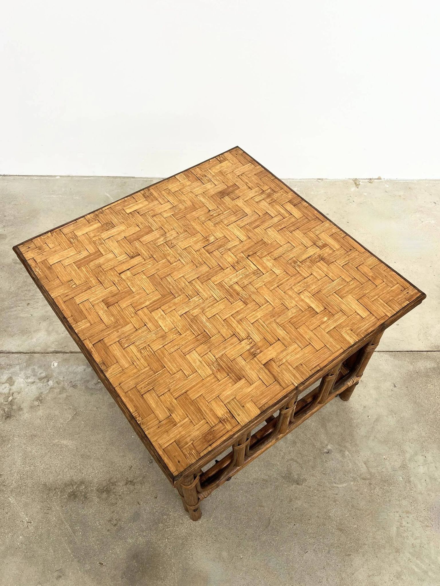 Table Basse Carrée en Rotin & Bambou – Plateau Amovible