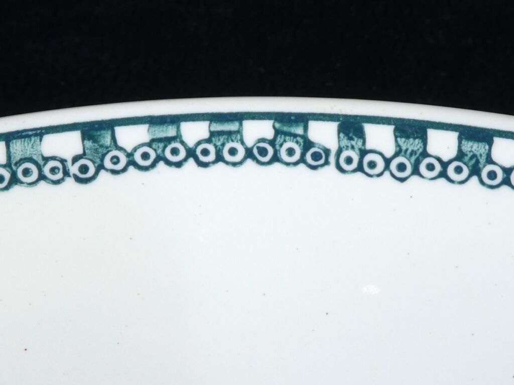 Round art deco faience dish of st amand no digoin