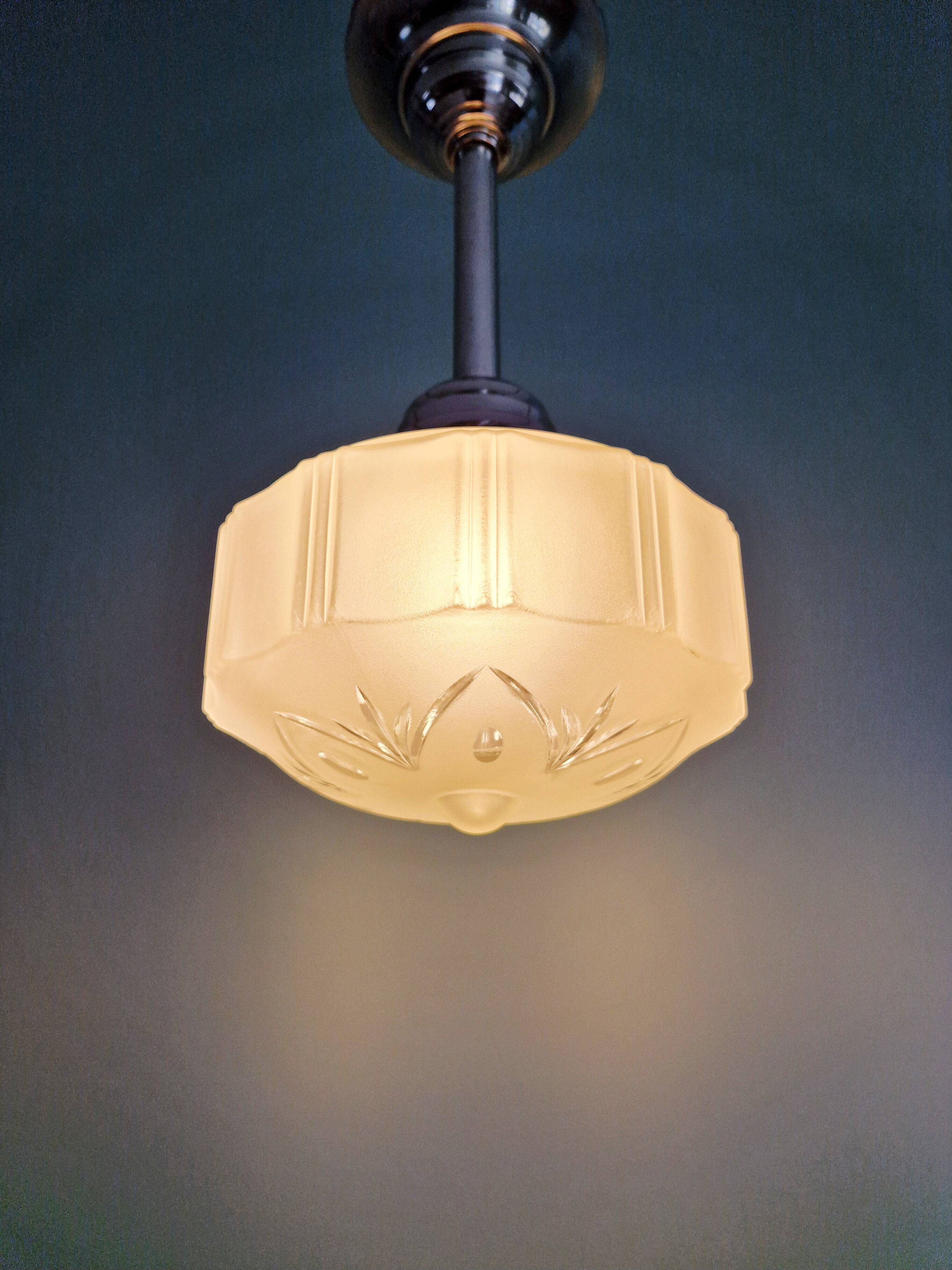 Art Deco glass pendant, 1920s-30s