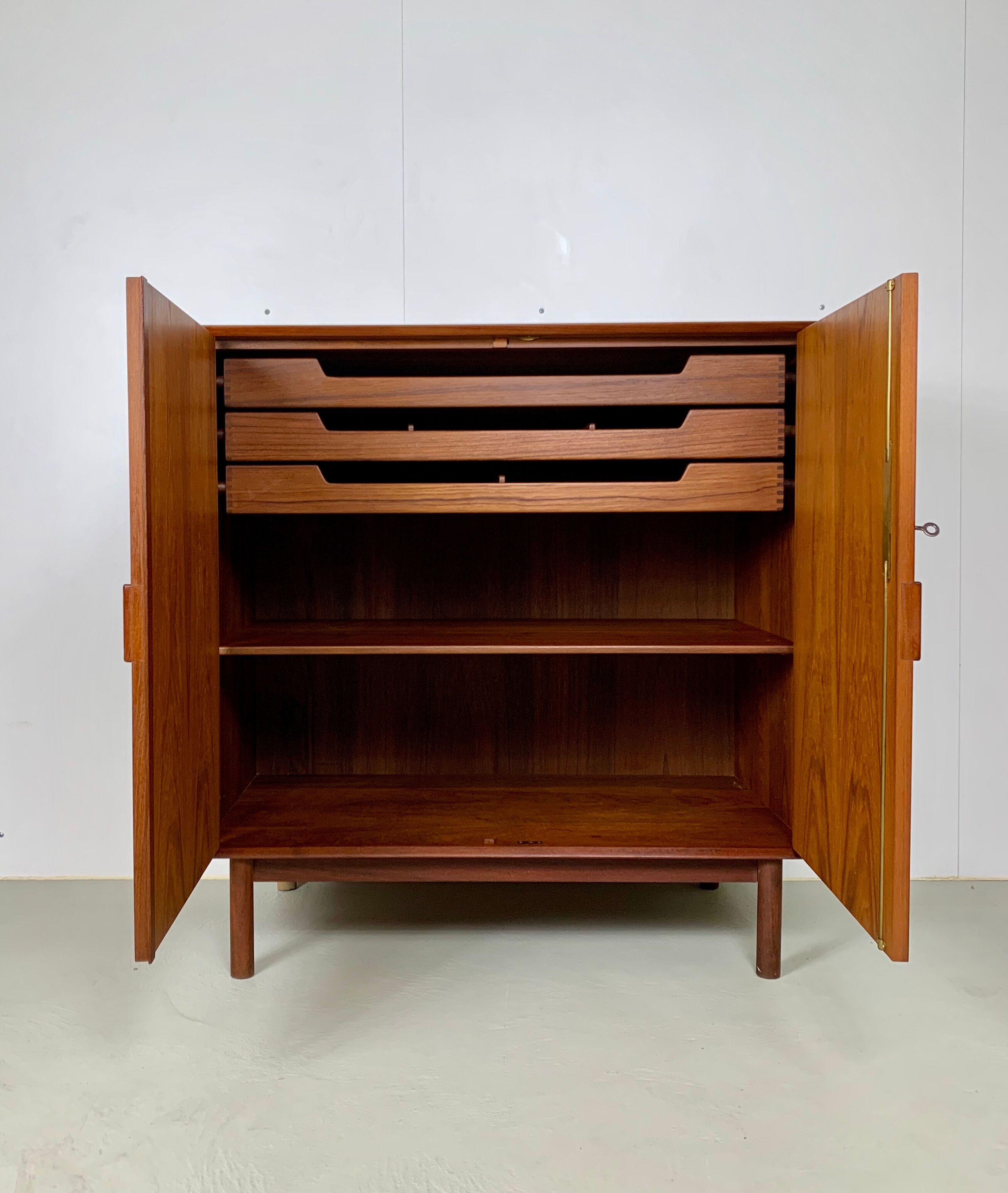 Commode de Peter Hvidt édition Soborg