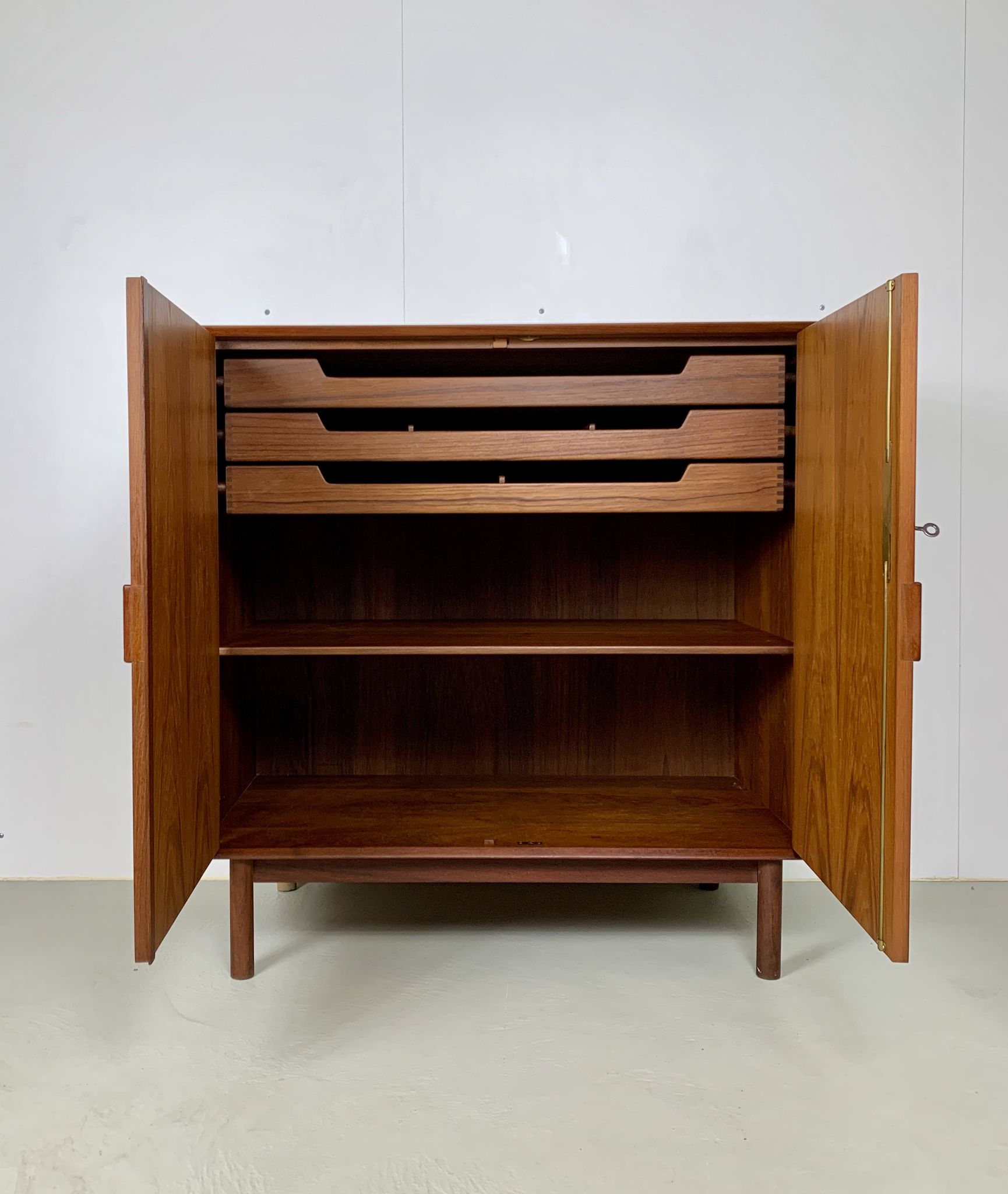 Commode de Peter Hvidt édition Soborg
