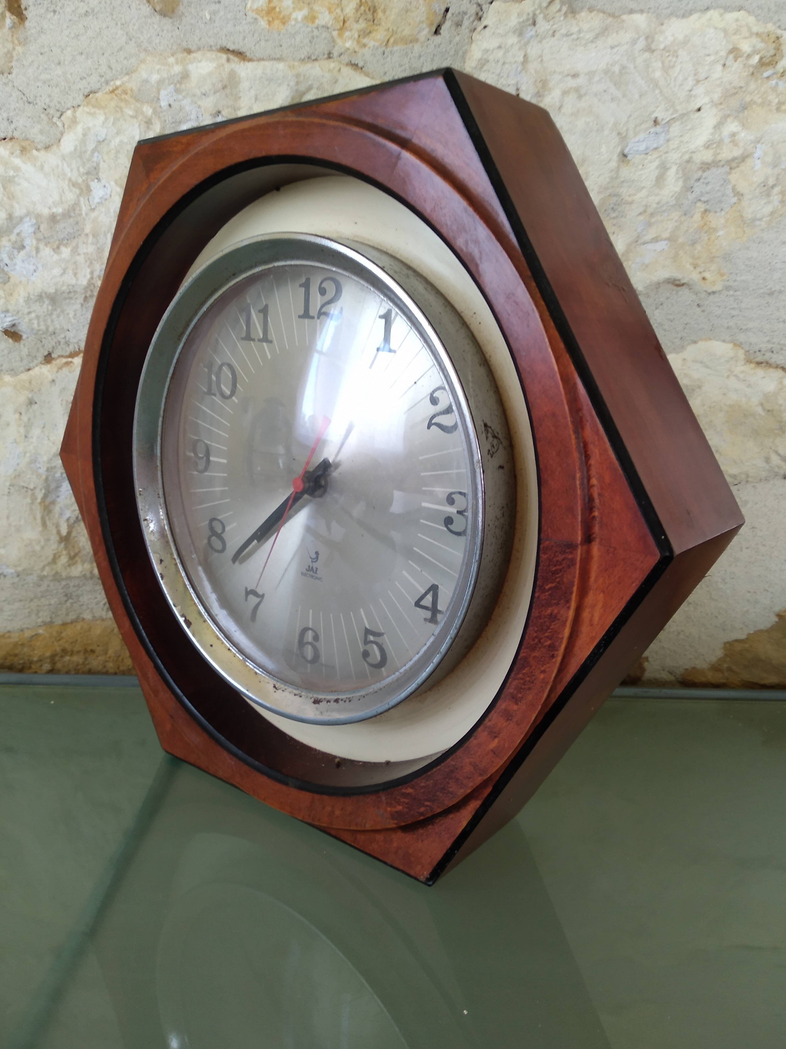 Octagonal pendulum clock JAZ vintage 1970