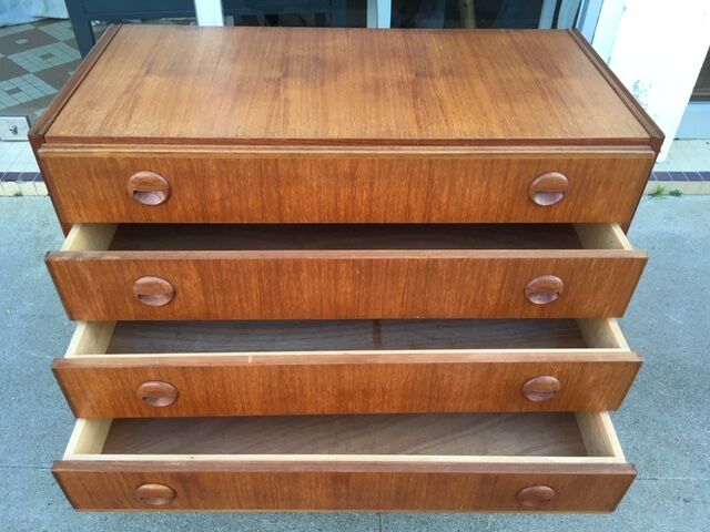 Commode vintage