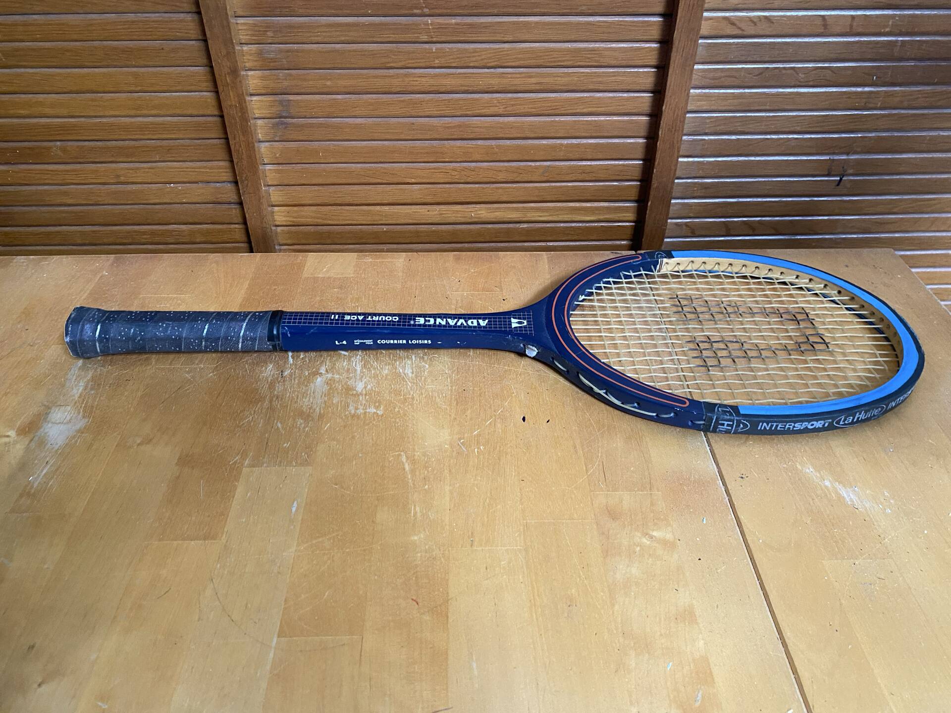 Vintage tennis racket courrier advance court ace 2 wood cover