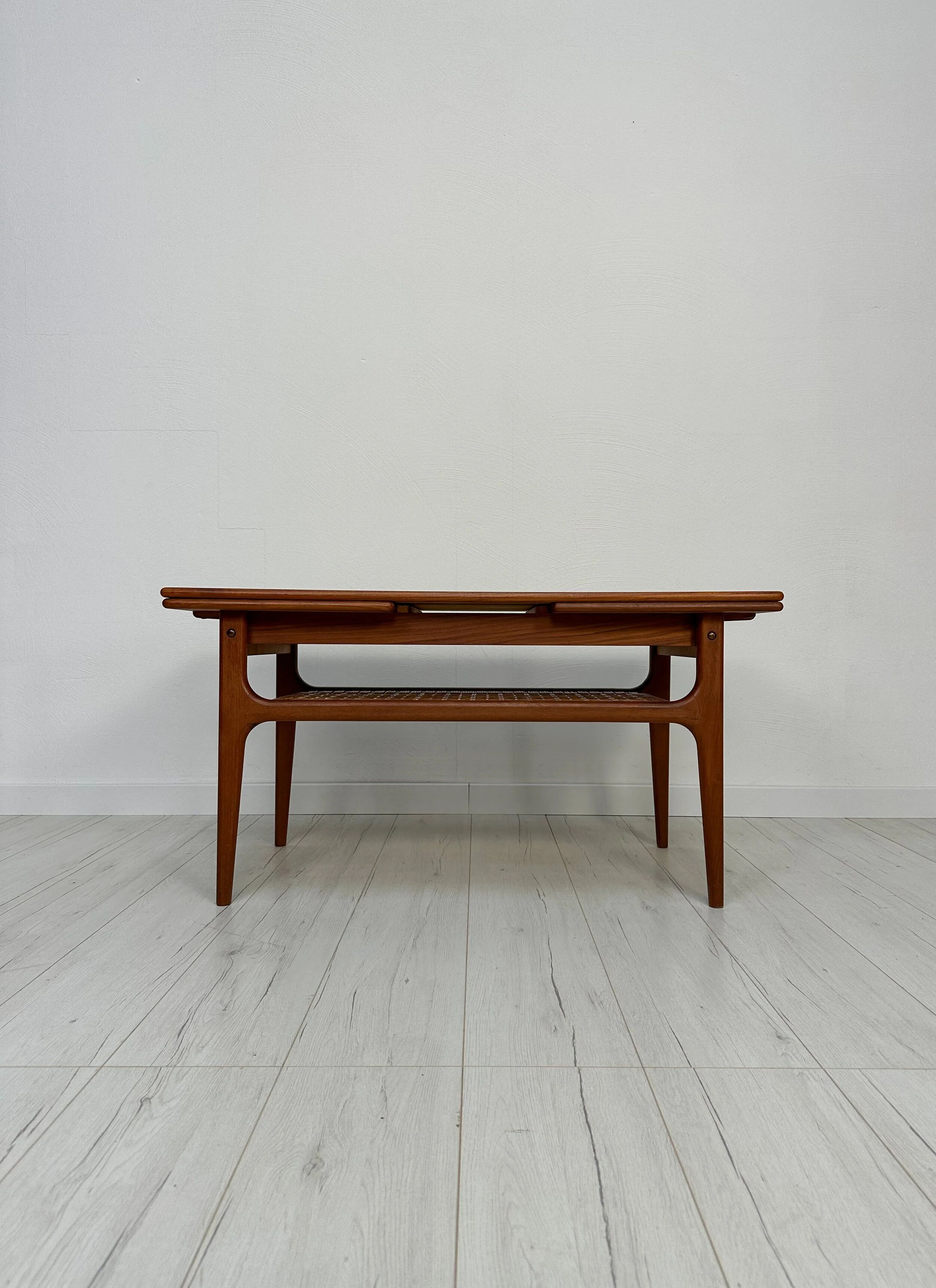 1960s vintage Danish mid-century extendable teak coffee table by Trioh Møbler