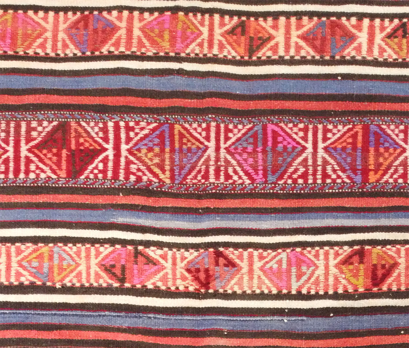 Anatolian handmade kilim rug 221 x 141 cm