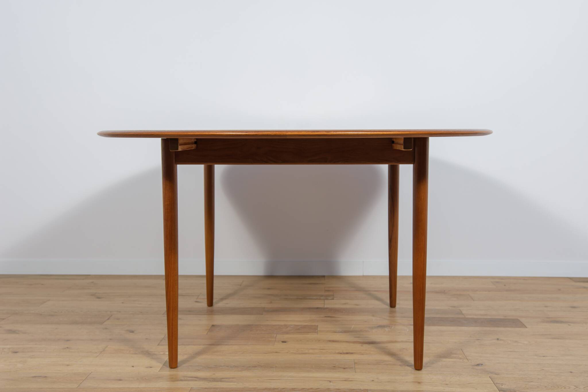 Table à manger ronde danoise vintage en teck, 1970s