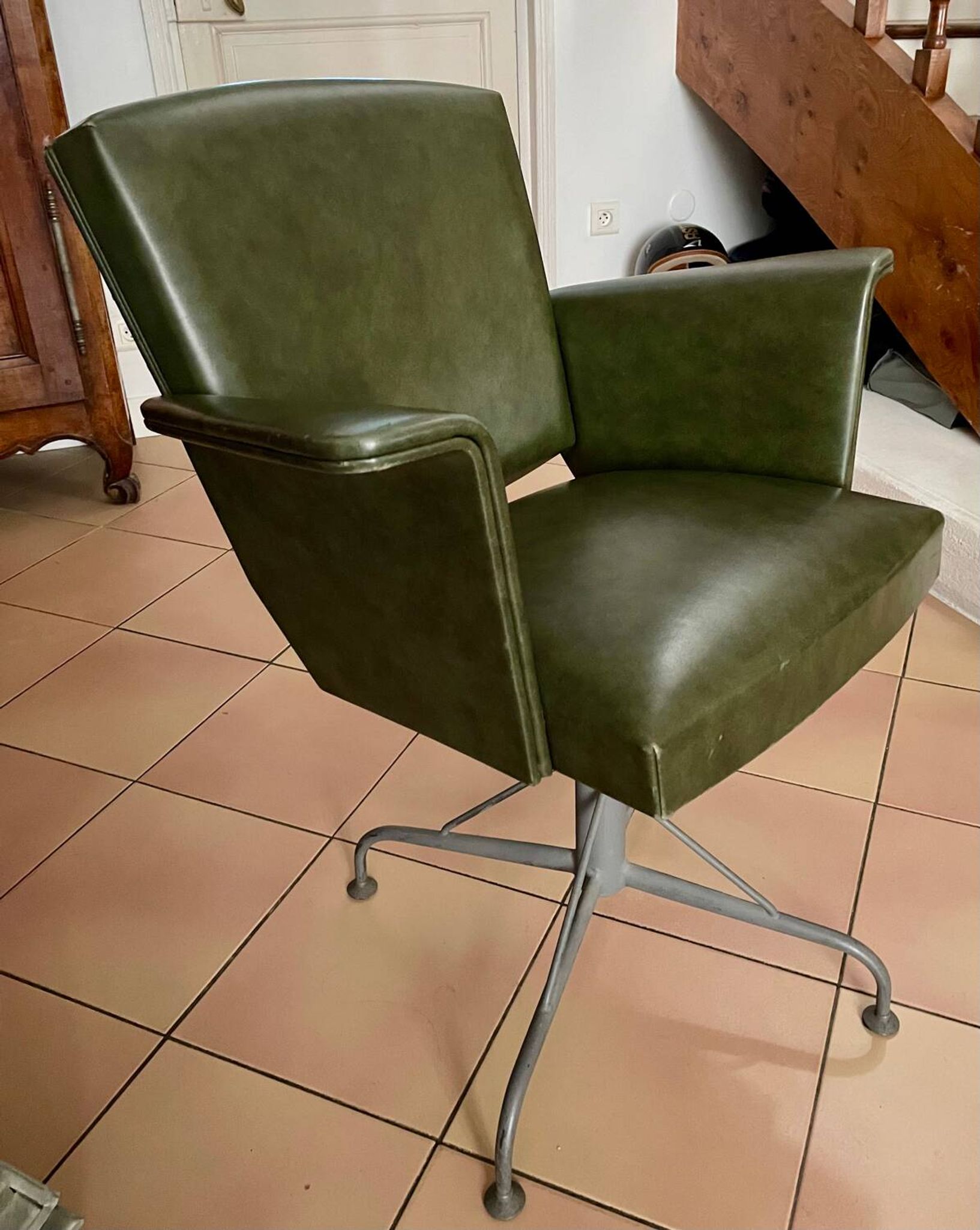 Vintage swivel hairdresser chair