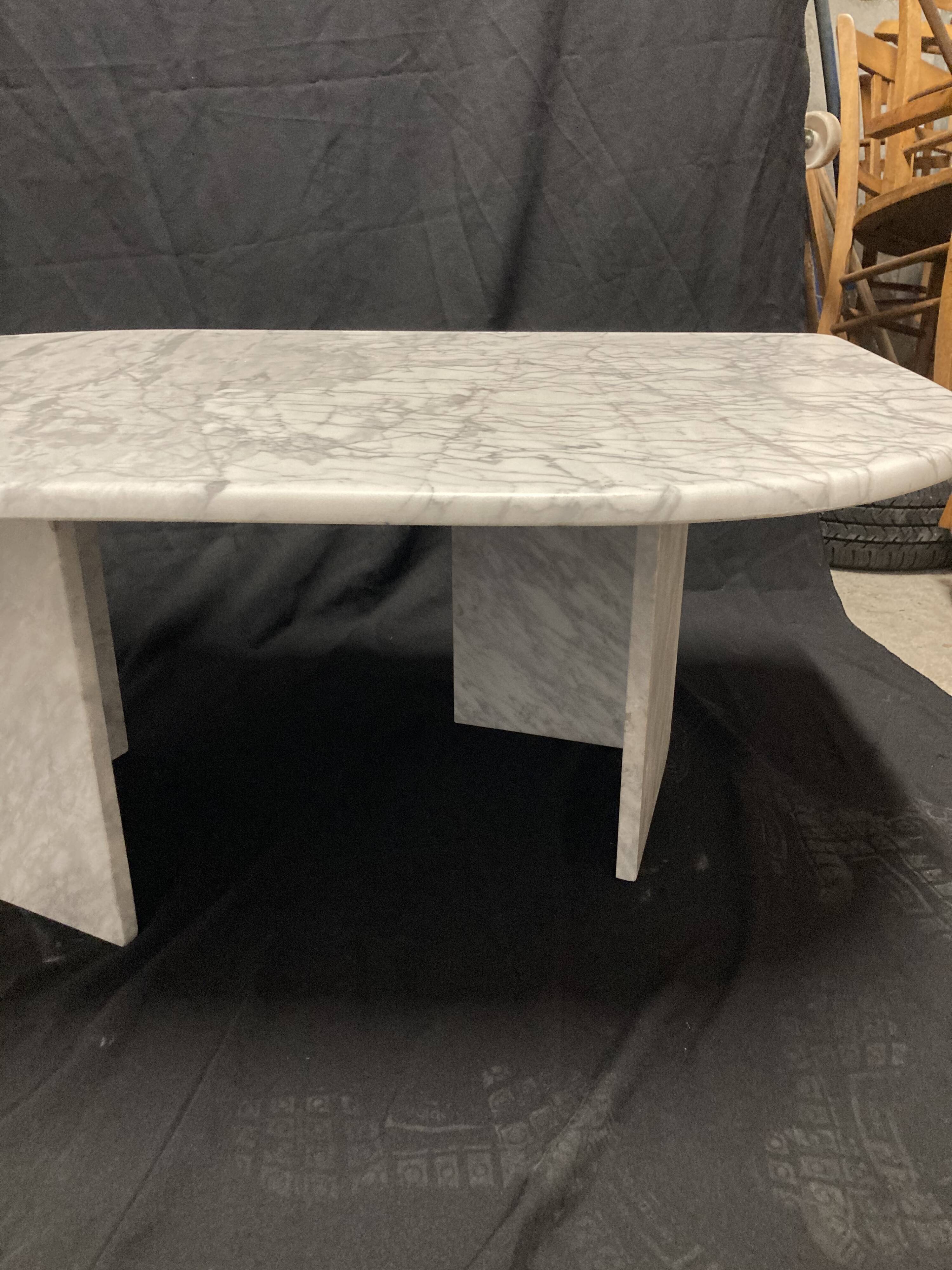 Vintage coffee table in white carrara marble