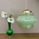 Suspension globe art déco en verre de Clichy vert mint et doré