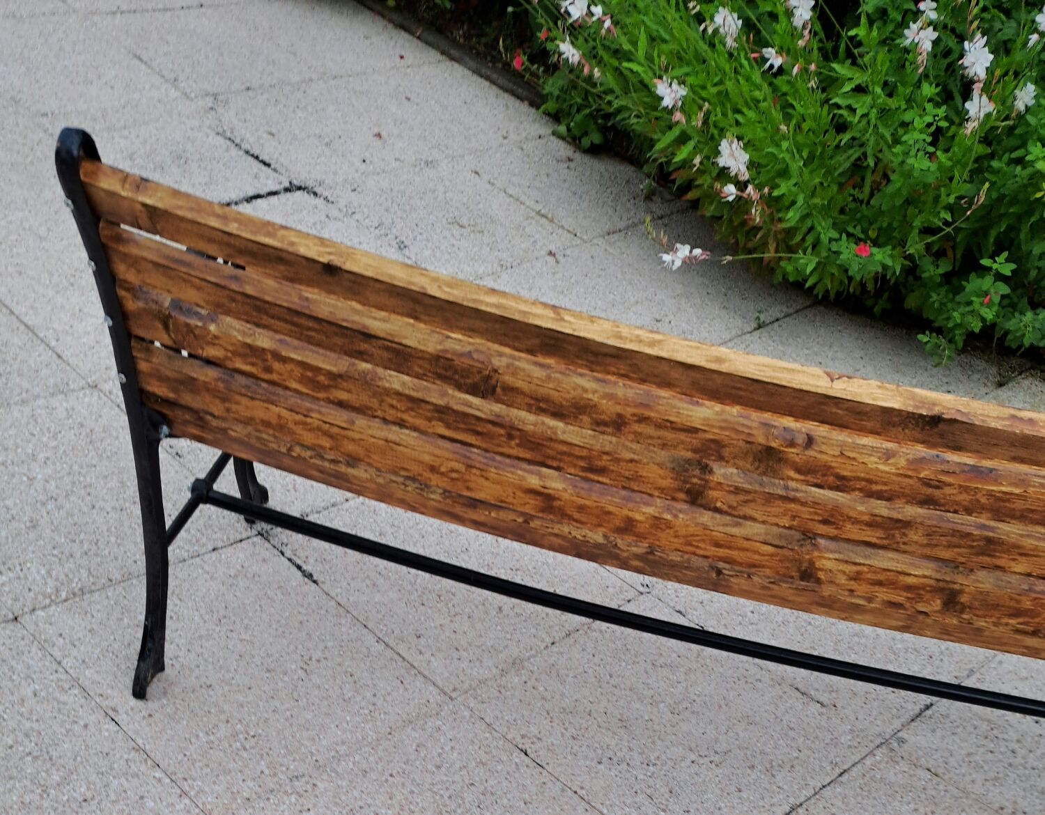 Garden bench cast iron and wood