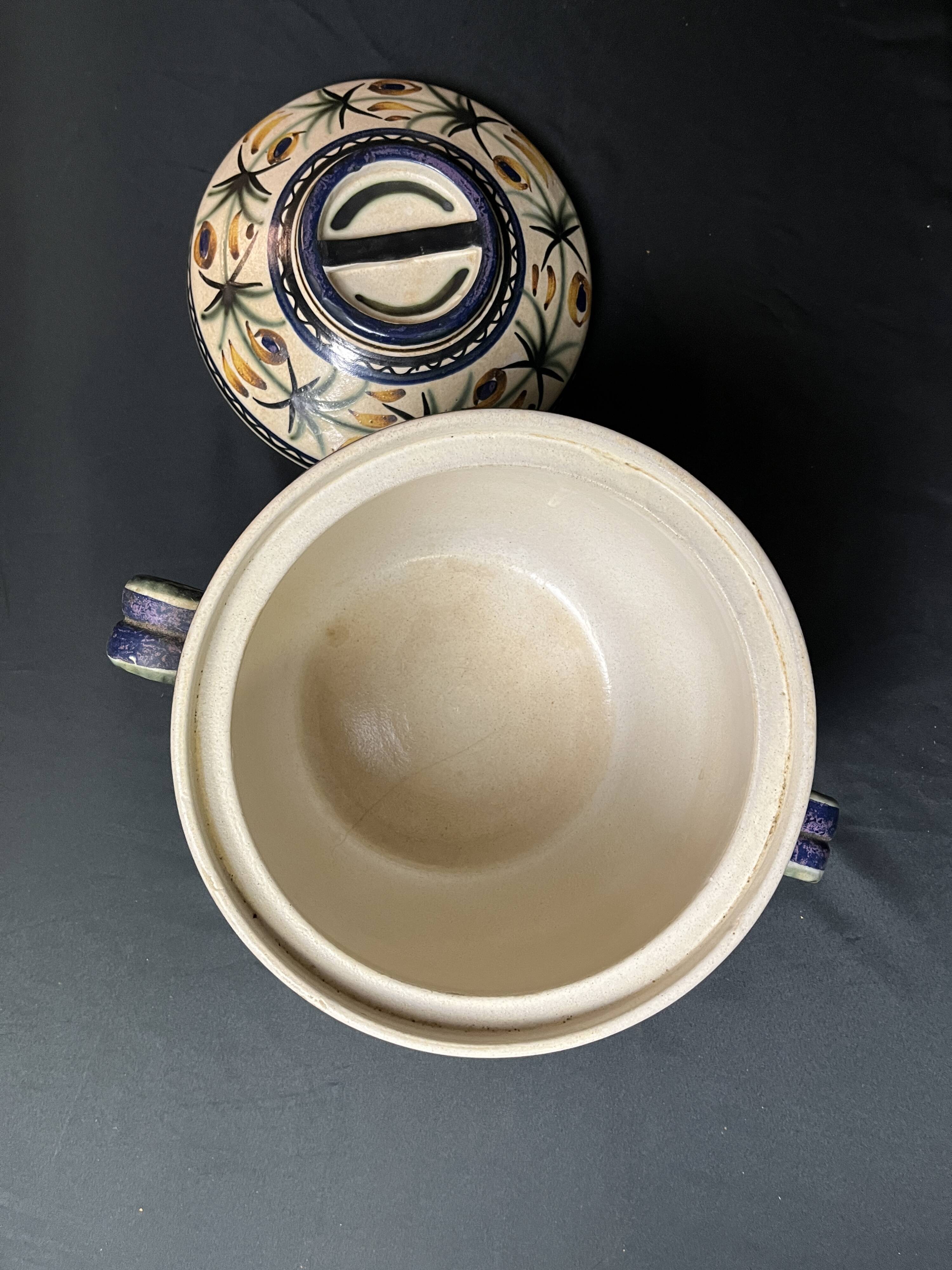 Quimper Keraluc, vintage polychrome earthenware pot or soup tureen circa 1960