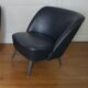 Fauteuil organique années 50/60 cuir noir bleuté