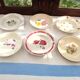 Assortiment de 18 assiettes anciennes fleuries