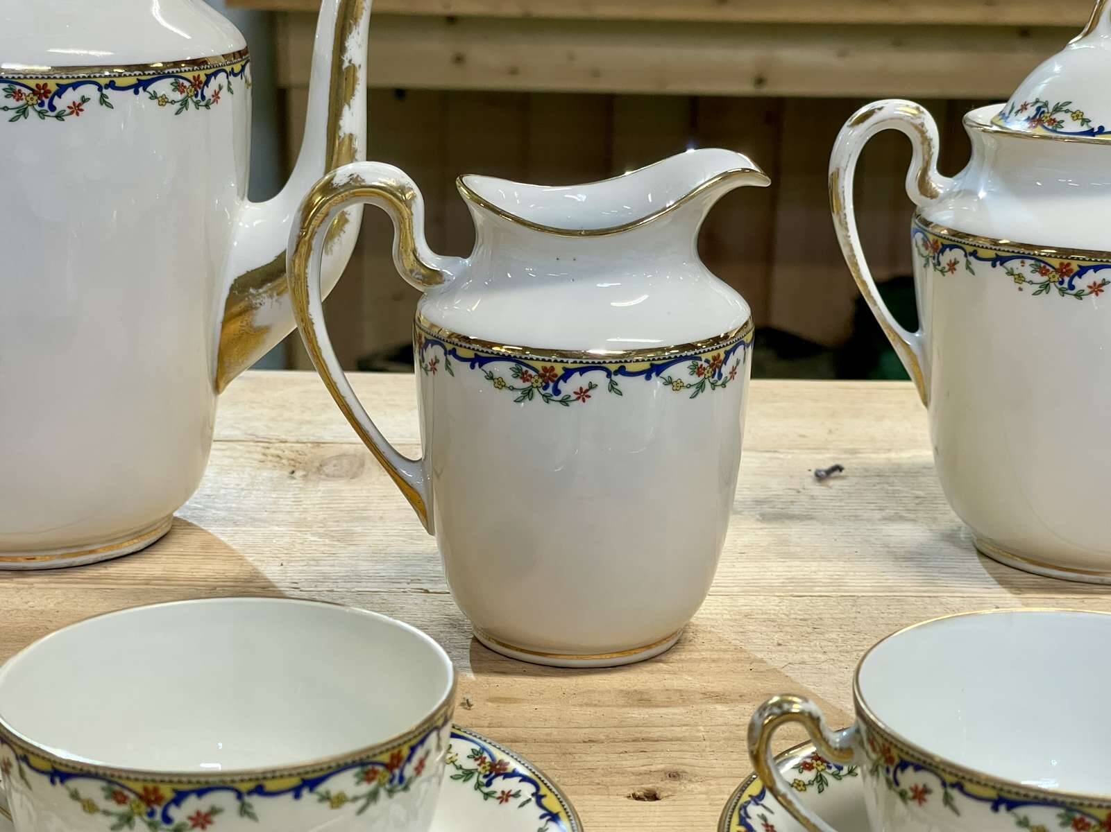 Service à café-thé en porcelaine de limoges des années 1930 - 27 pièces