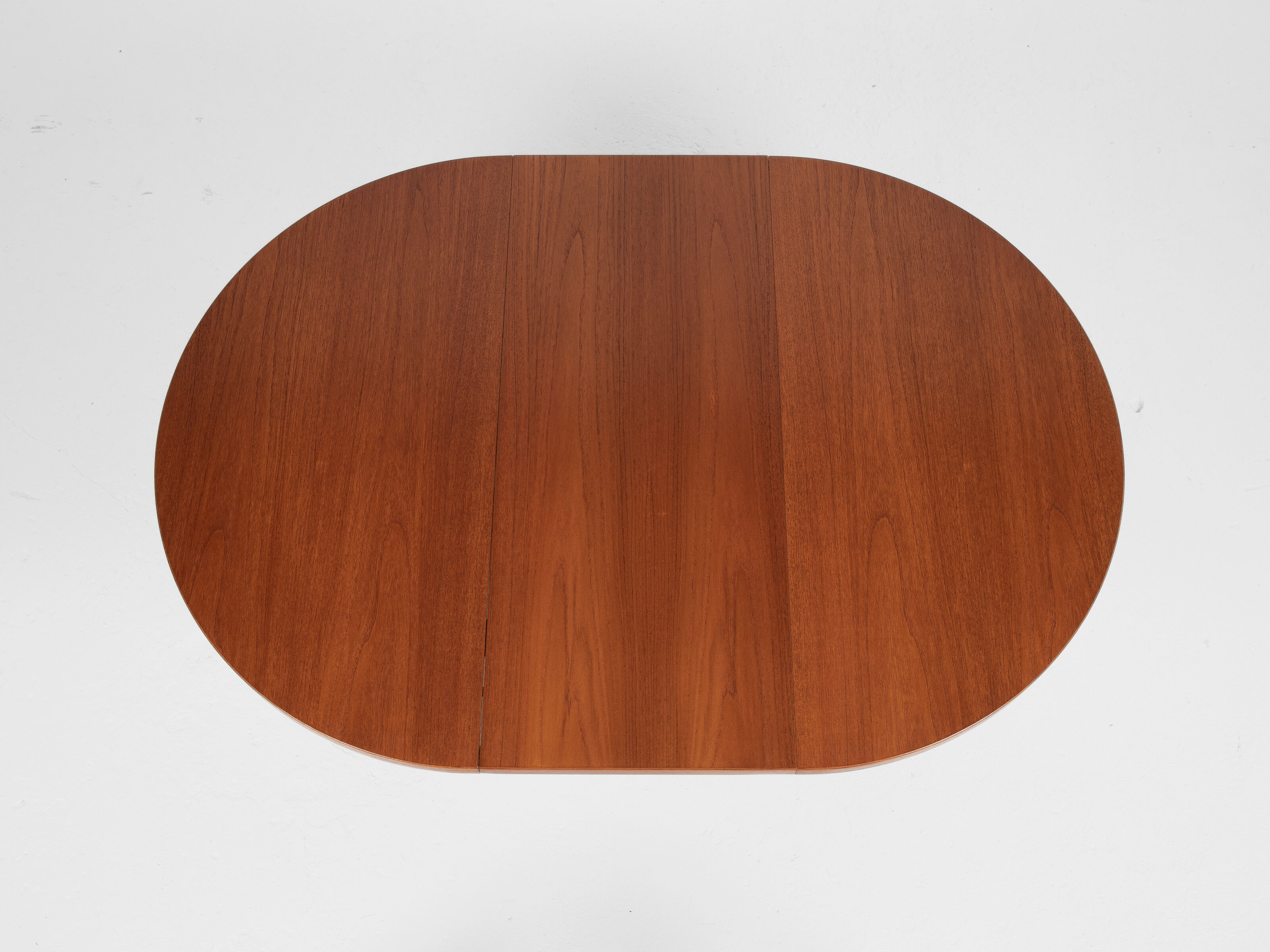 Midcentury Danish round extendable dining table in teak 1960s - with flat border