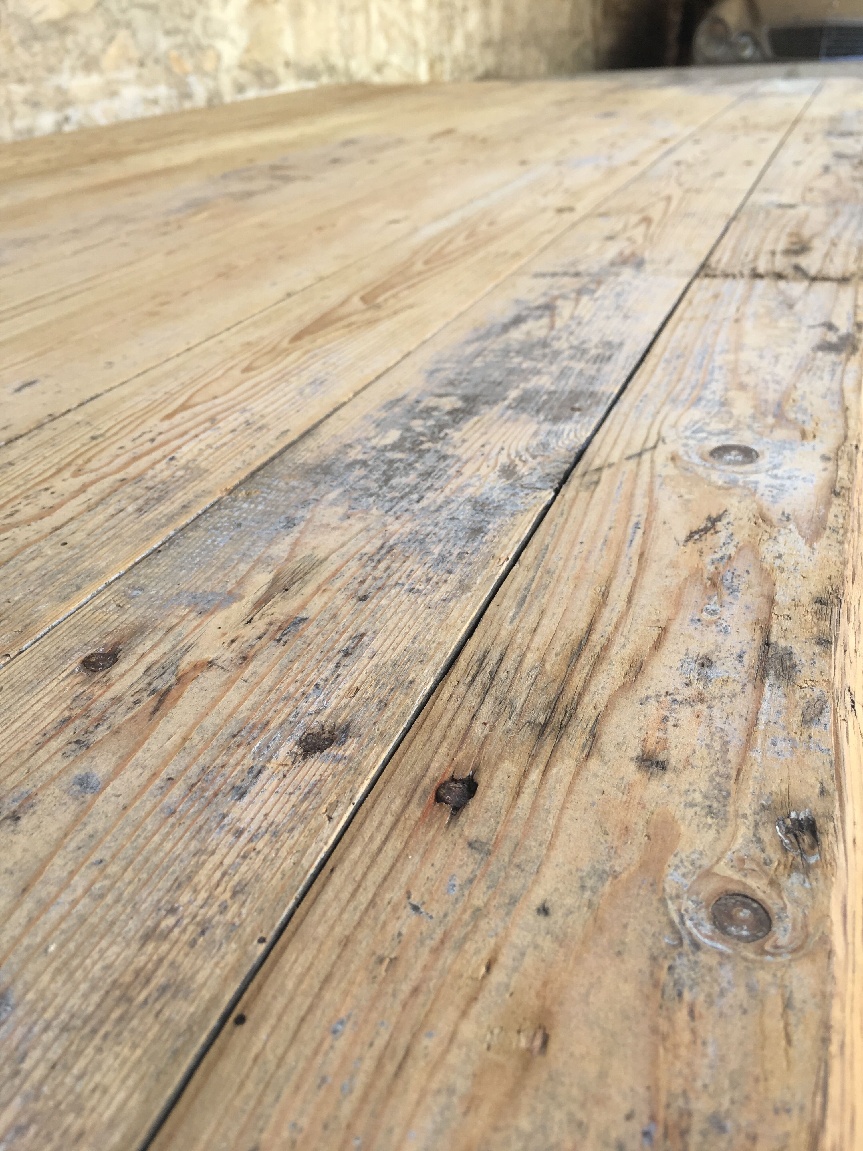 Old table workshop on trestles