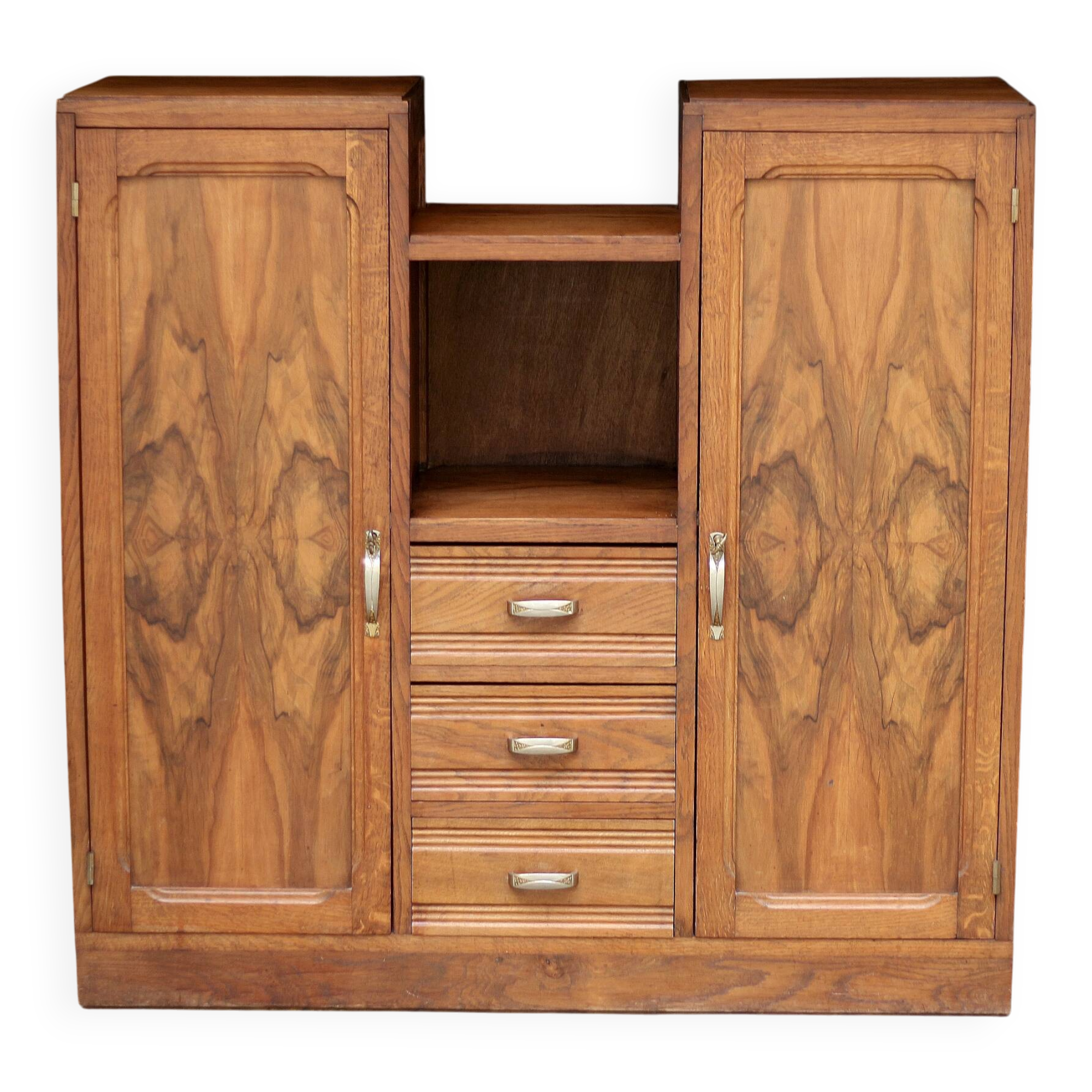 Art Deco sideboard in mahogany and mahogany burl. Splendid patina.