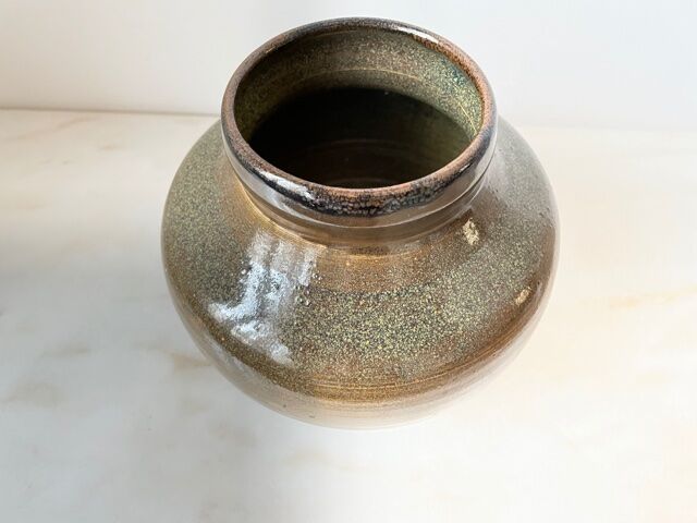 Vase in sandstone Serge Guerrier XX eme century.