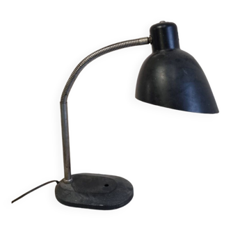 Desk lamp