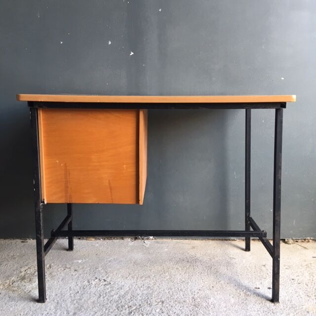 Office year 50 modernist spirit