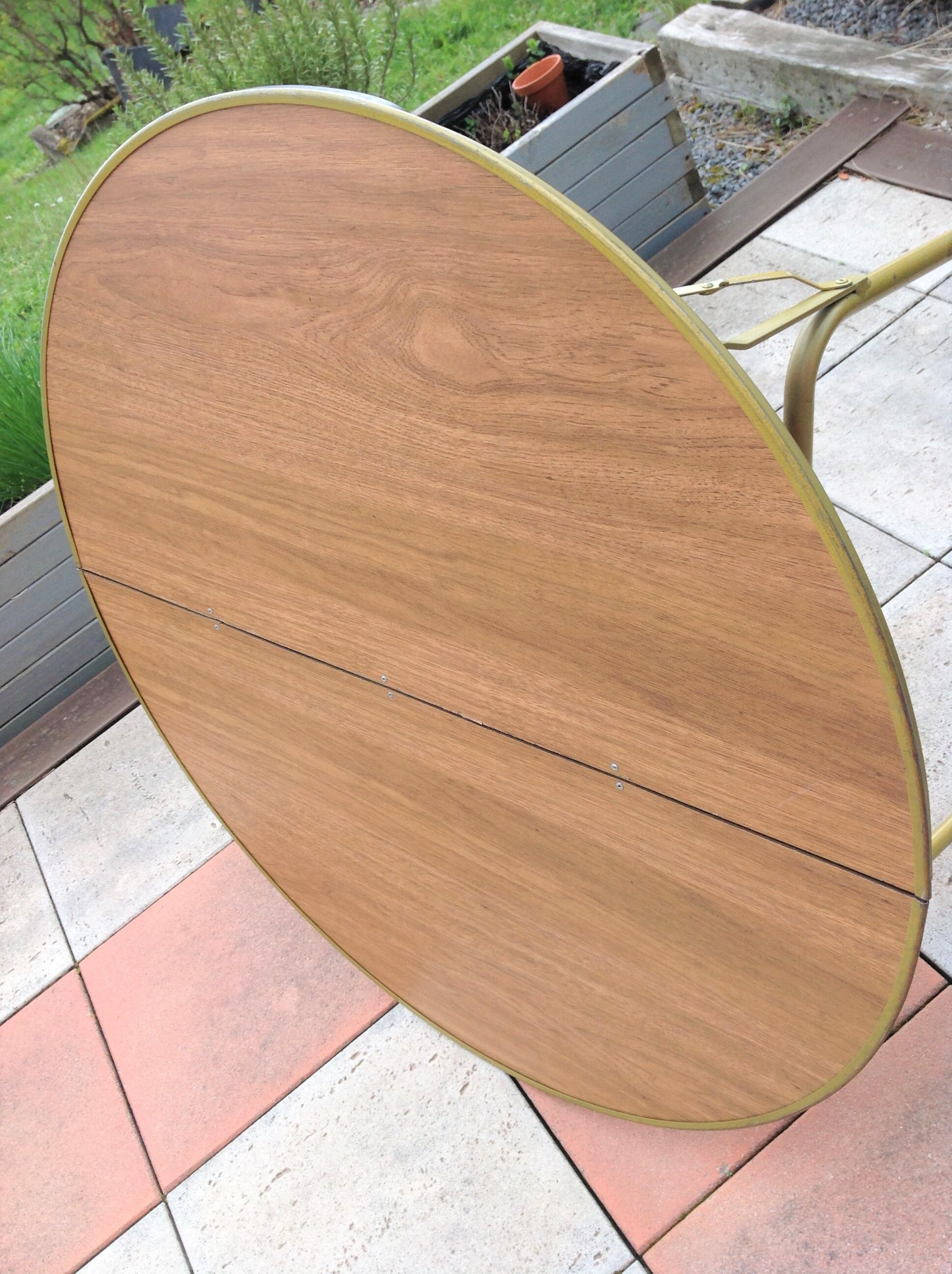 Round table Lafuma folding and adjustable in height / vintage years 60-70s