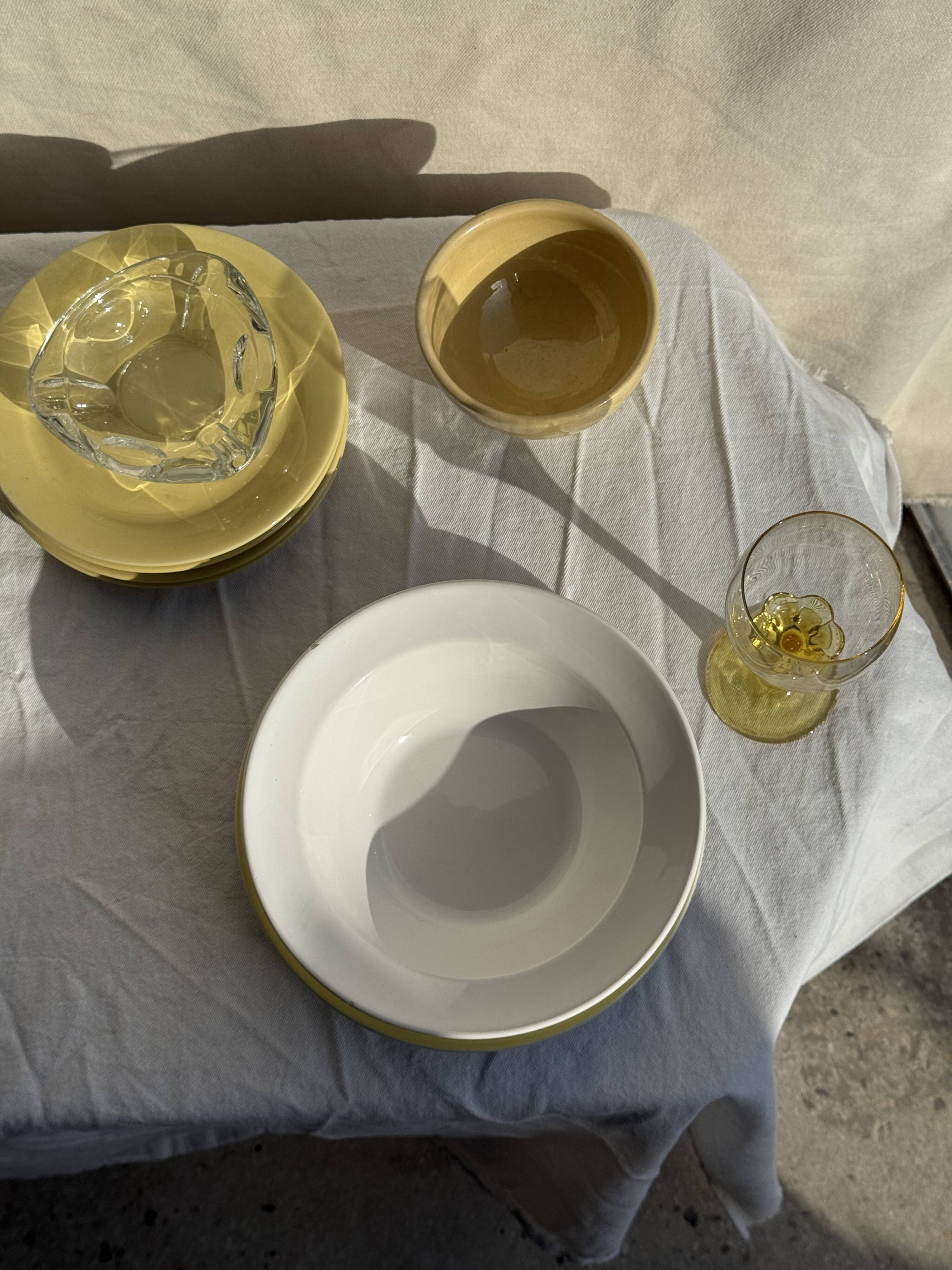 Set of 6 modern yellow dessert plates D19