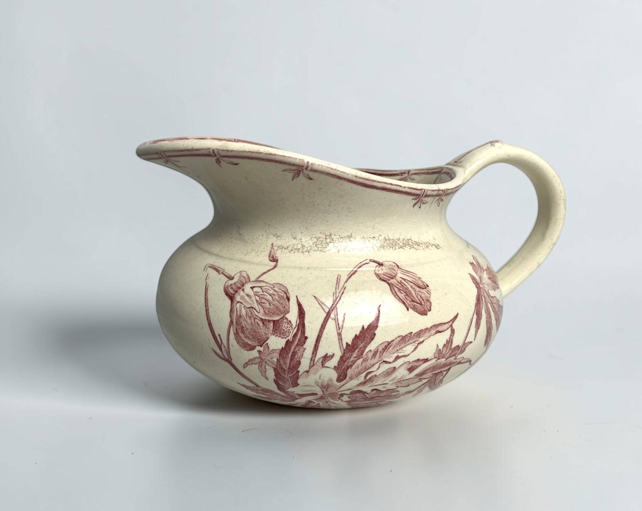 Gien, toilet jug with birds, early 20th century.