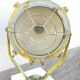 Ancienne lampe projecteur de bateau