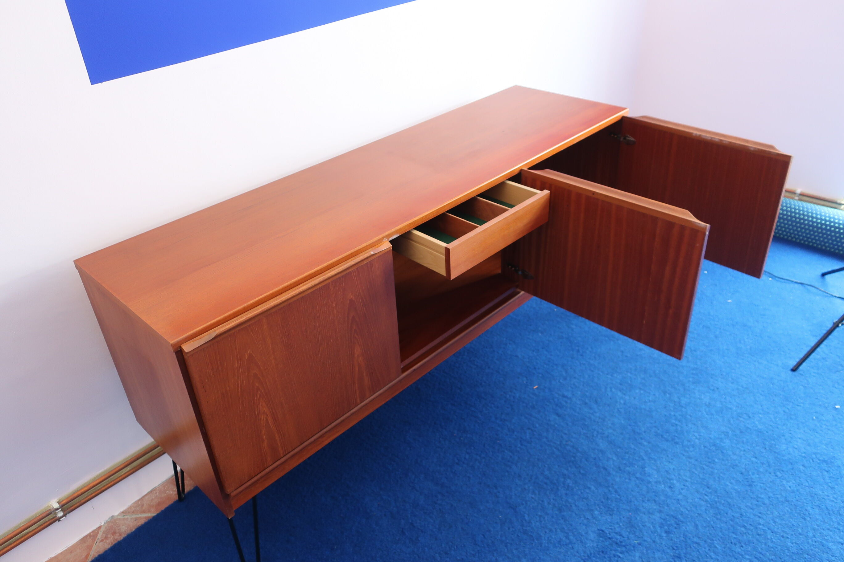 Teak sideboard of 60