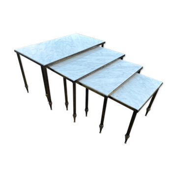 Pull-out table in marble and brass