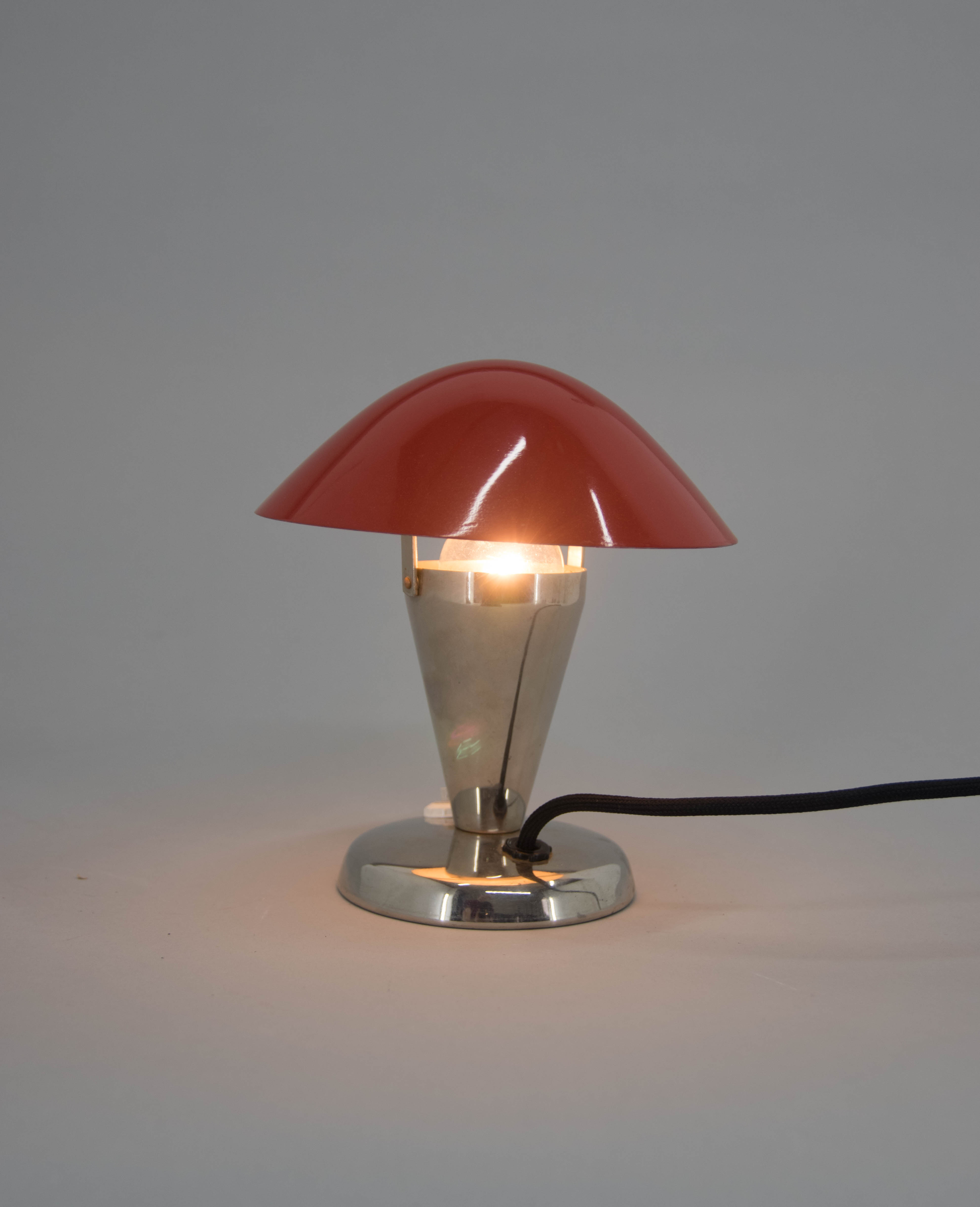 Bauhaus bedside lamp with flexible shade, 1930