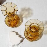 Paire de vases en verre ambré moulé vintage