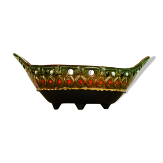 Empty cut pocket in vintage ceramic, Italy