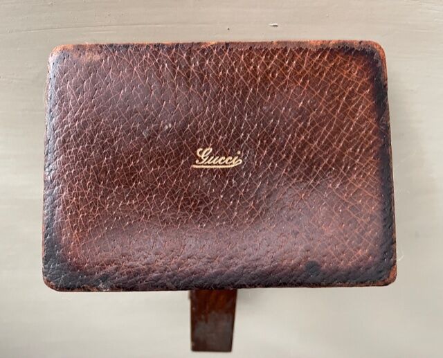 Gucci 1950 paper press