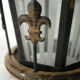 Suspension lanterne de vestibule  fleurs de Lys vintage