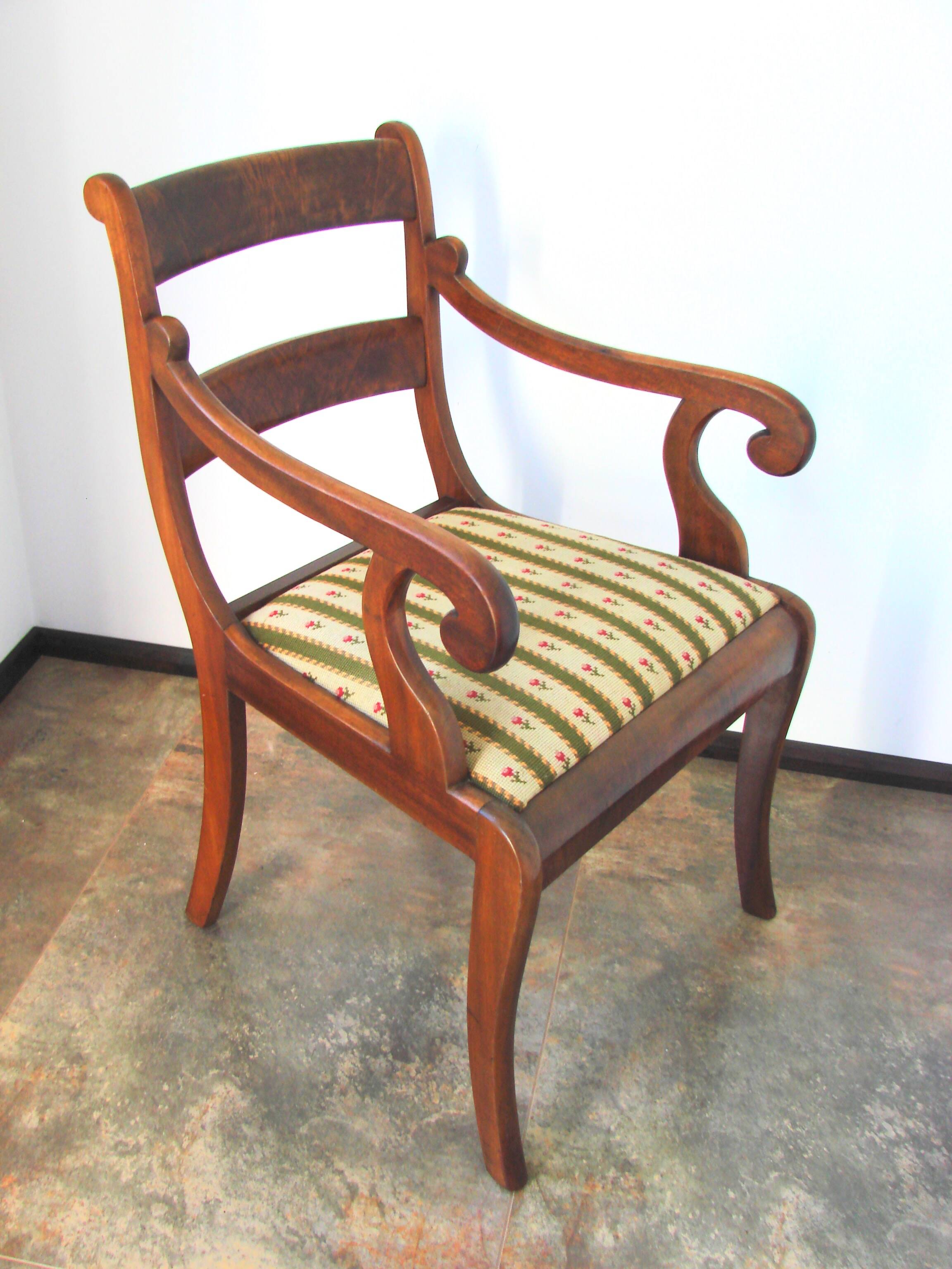 Antique mahogany armchair in the Edwardian / Sheraton Revival style, 19th/2