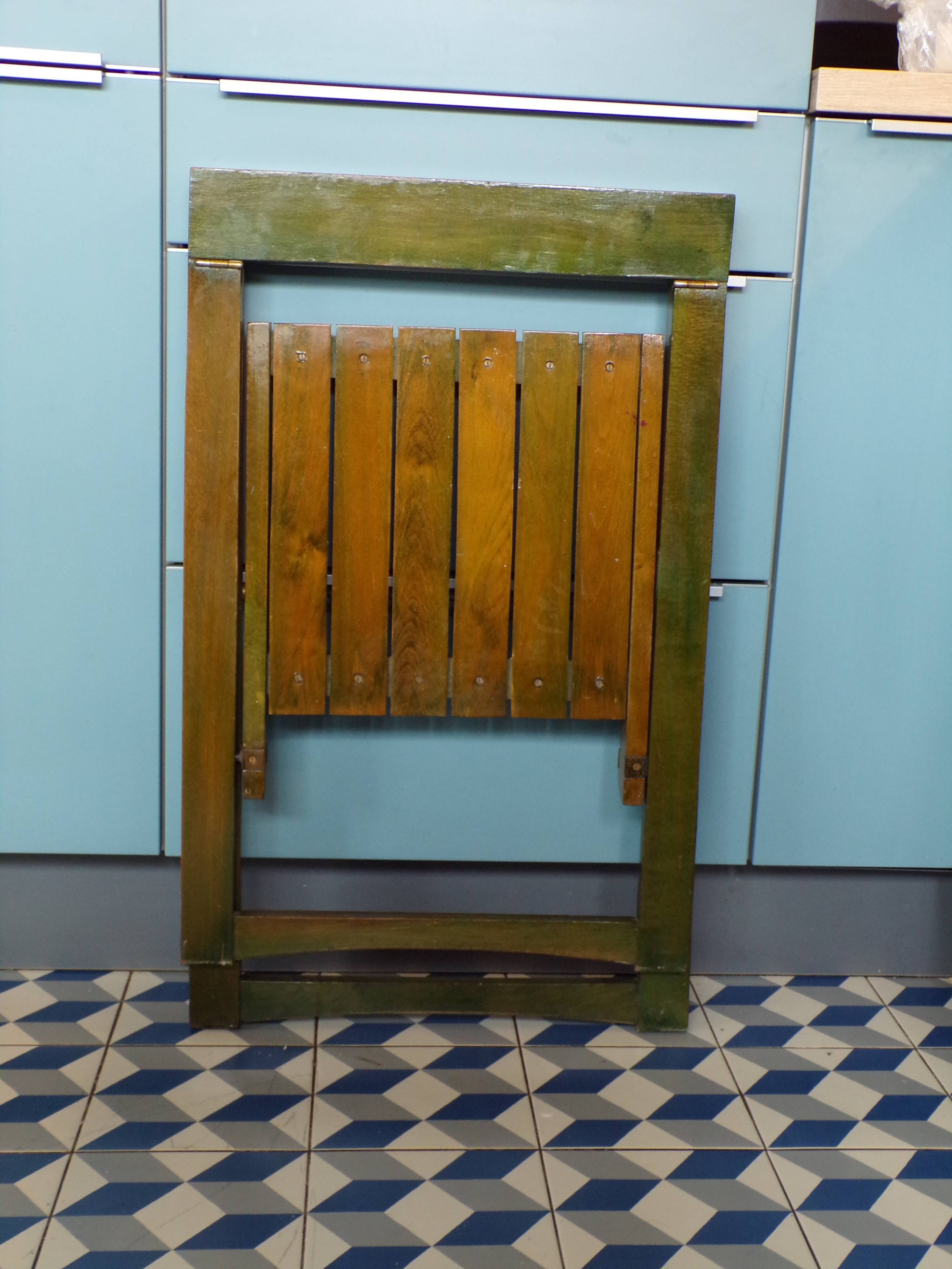 Italian folding chair