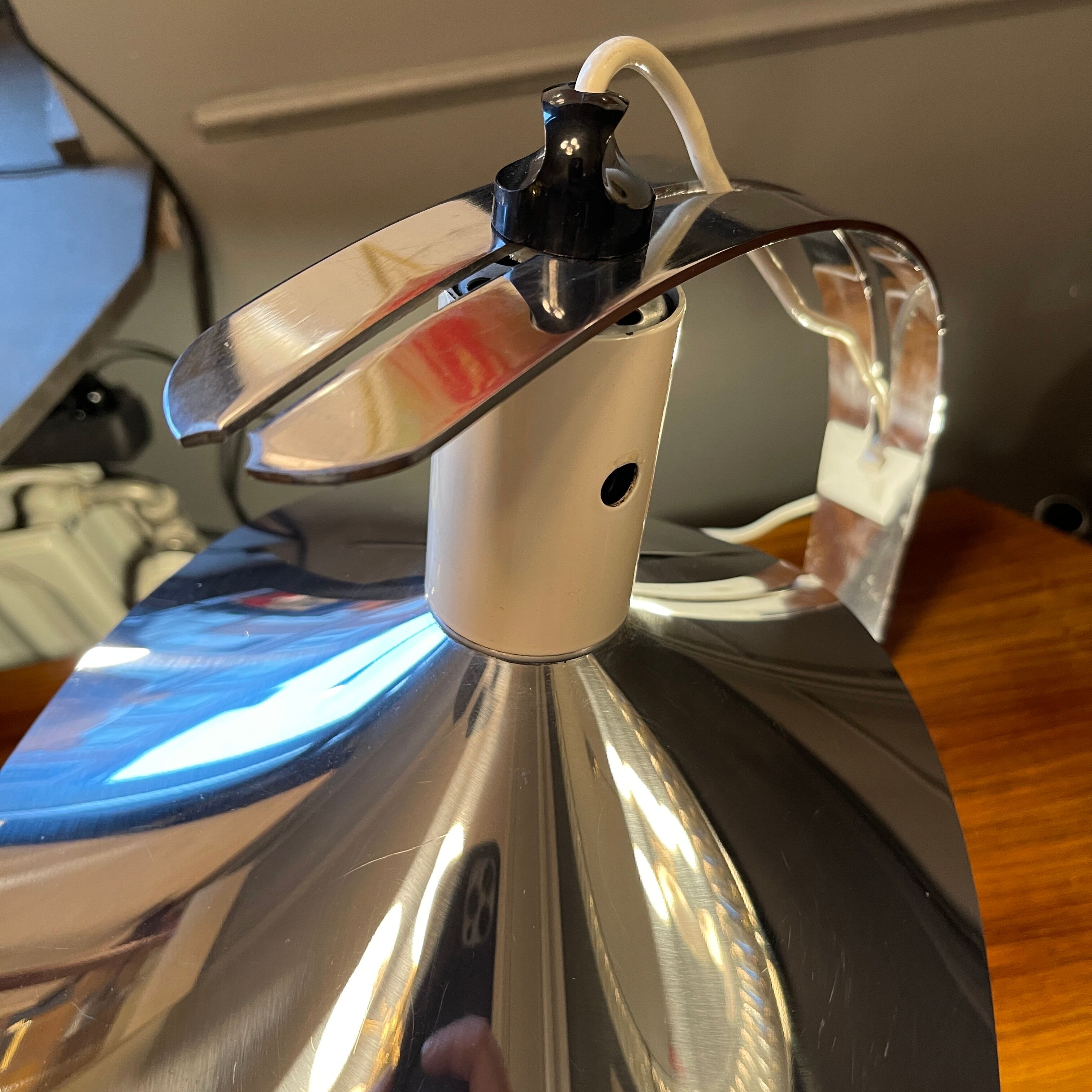 Table / desk lamp " corolla " by giovanni grignani for luci, ca 1970