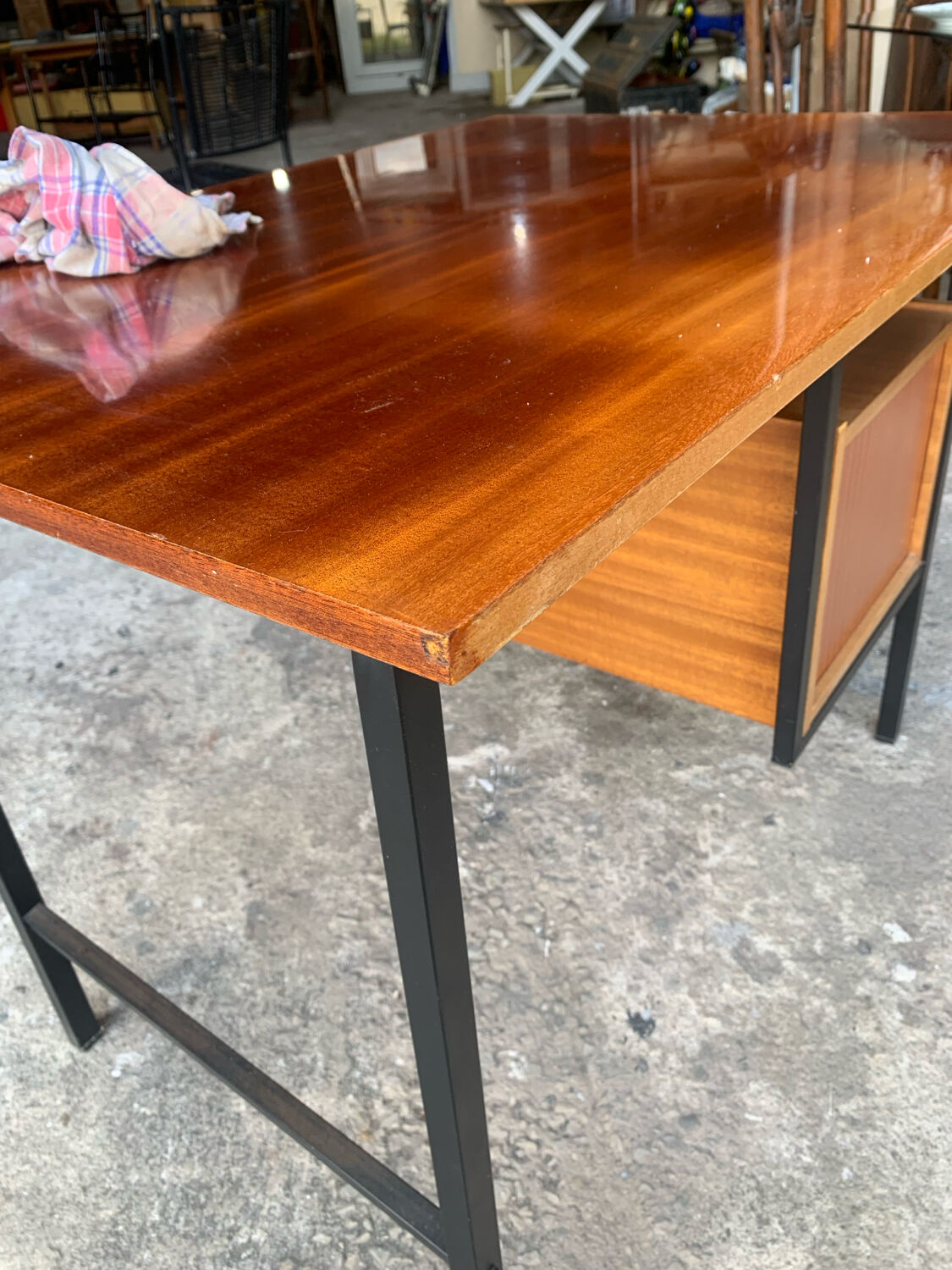 Bureau vintage moderniste années 70