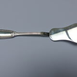 Cuillère à miniardise ancienne en argent