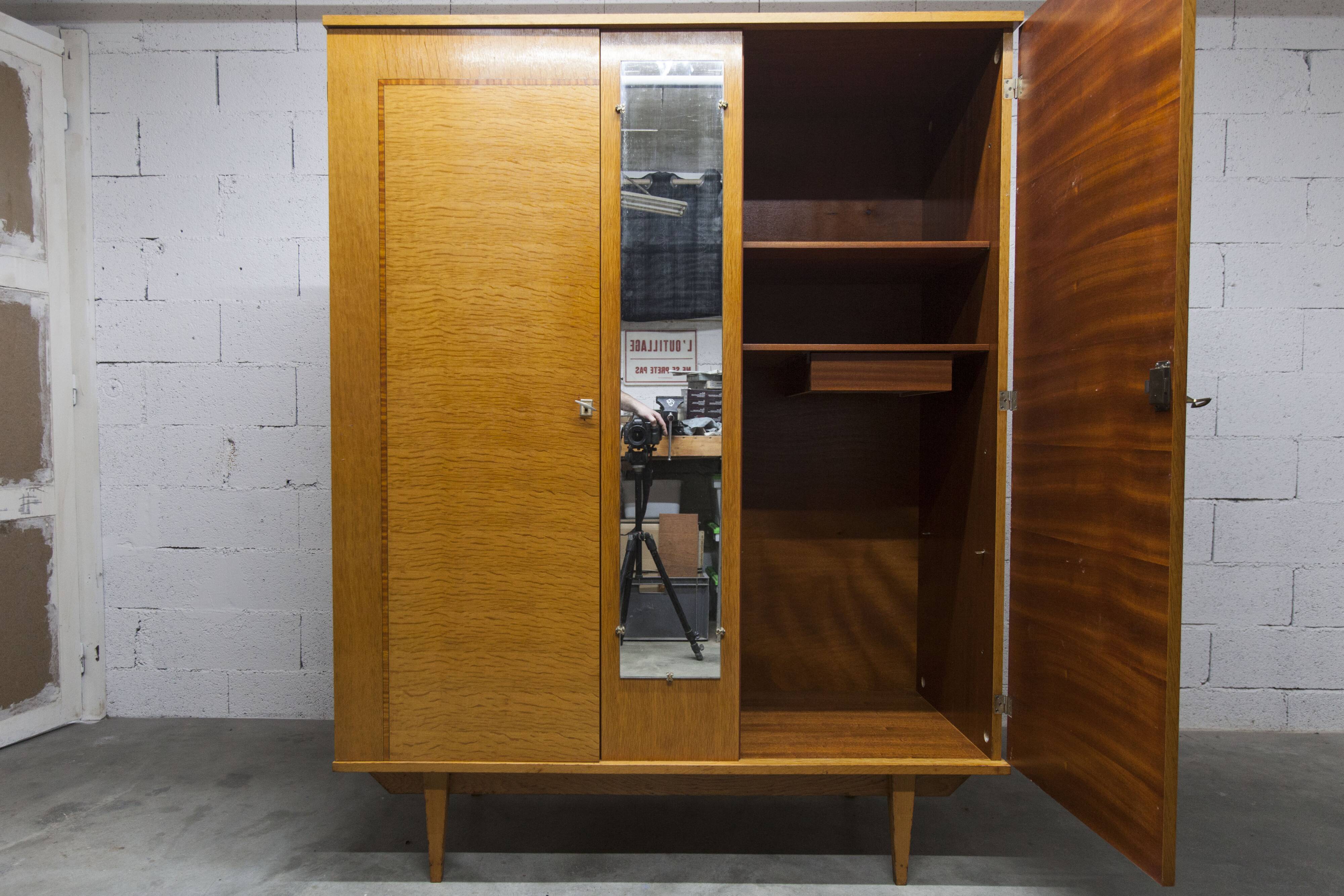 1970 Scandinavian wardrobe with shelves and mirror, 21x126, 2 doors.