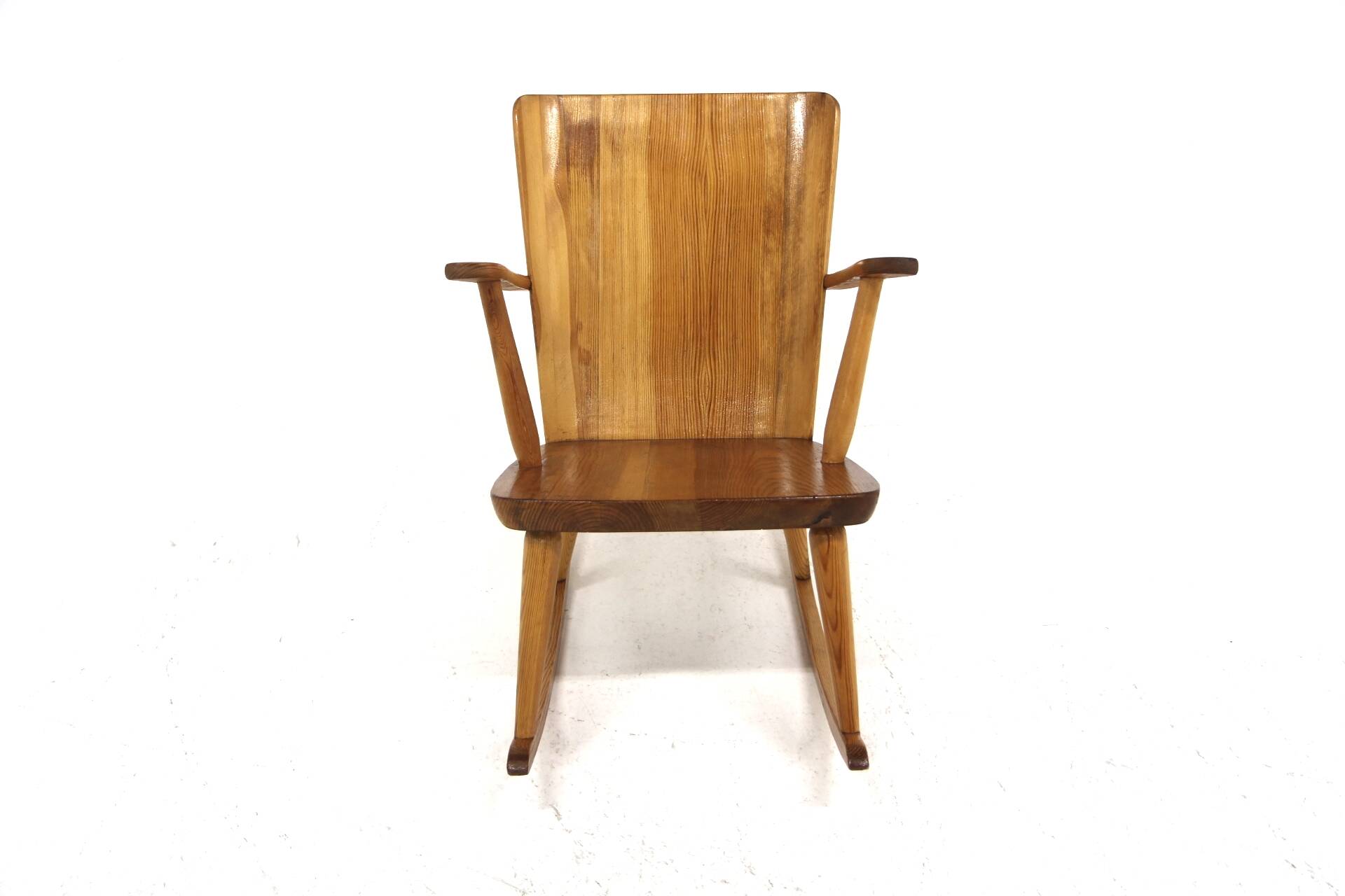 Brutalist pine rocking chair, Göran Malmvall, Svensk Fur, Sweden, 1960