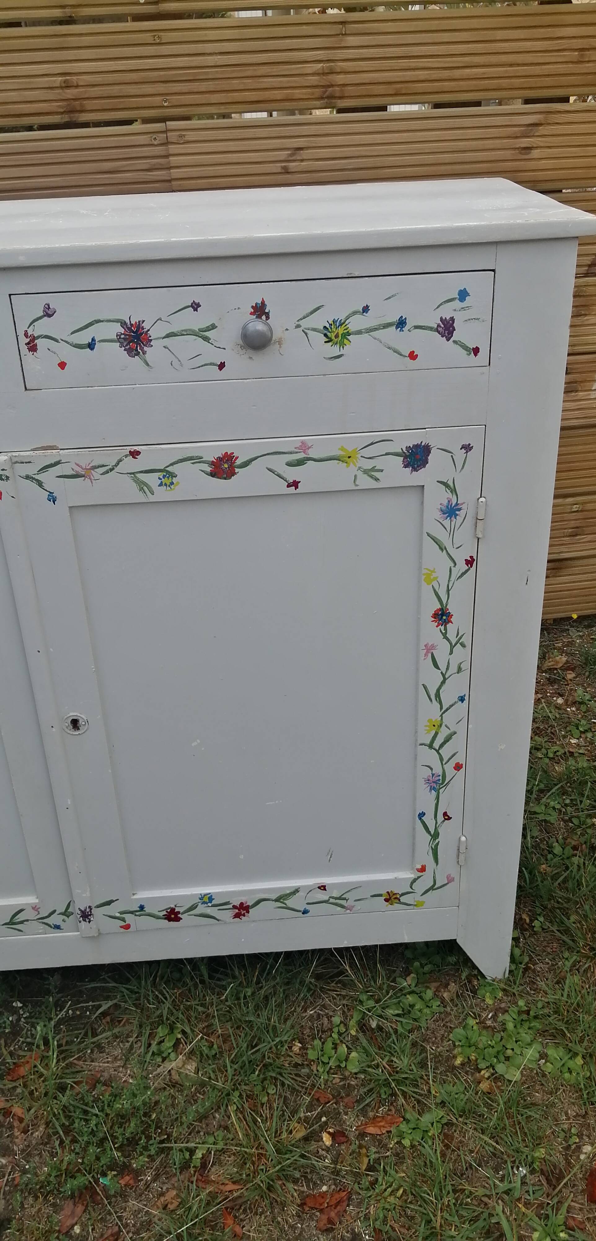 Parisian buffet decorated with flowers