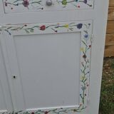 Parisian buffet decorated with flowers