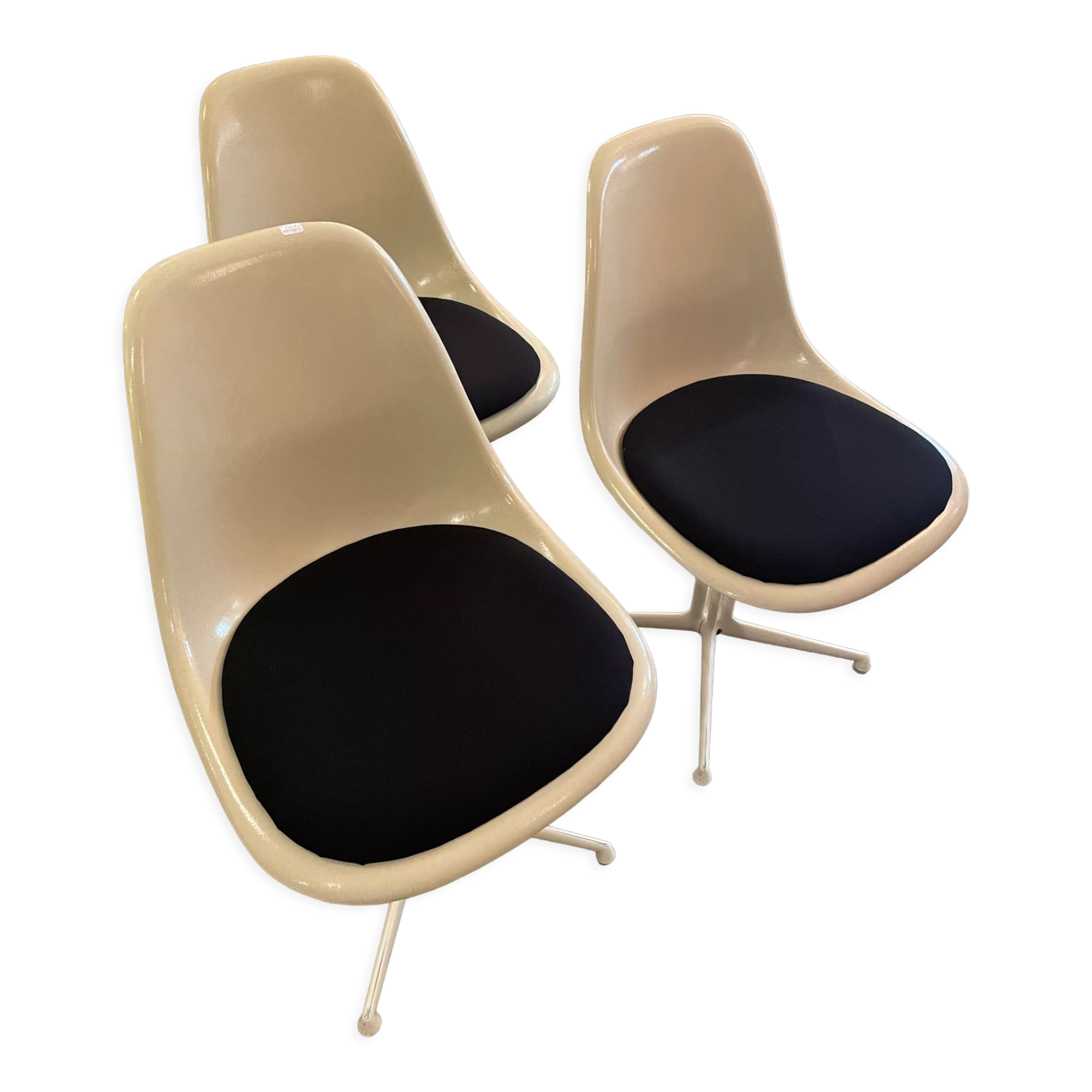 Chaises la fonda de Charles et Ray Eames