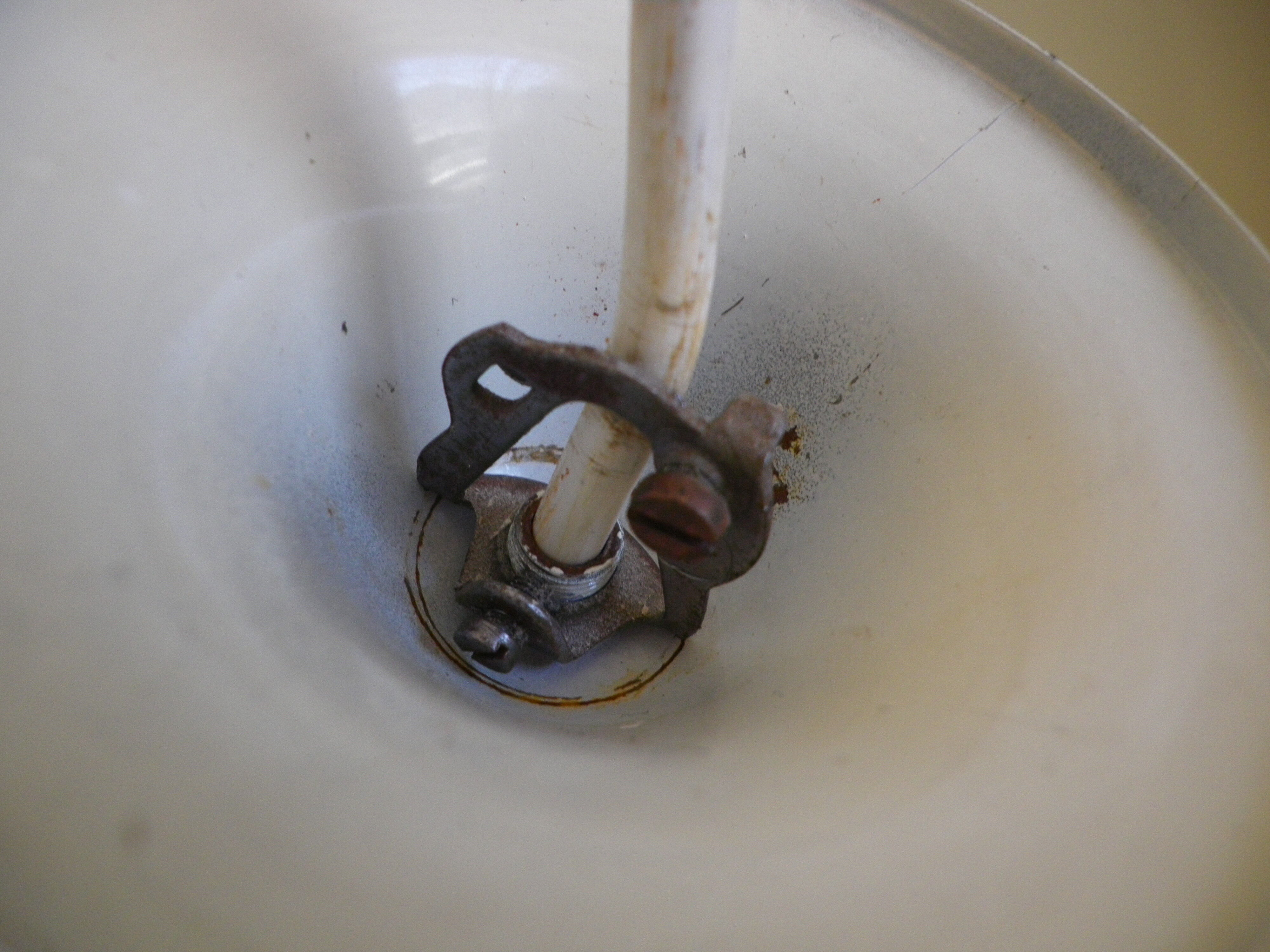 Lasuffed white metal suspension - 3 pink lampshades