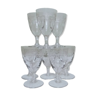 8 verres à vin