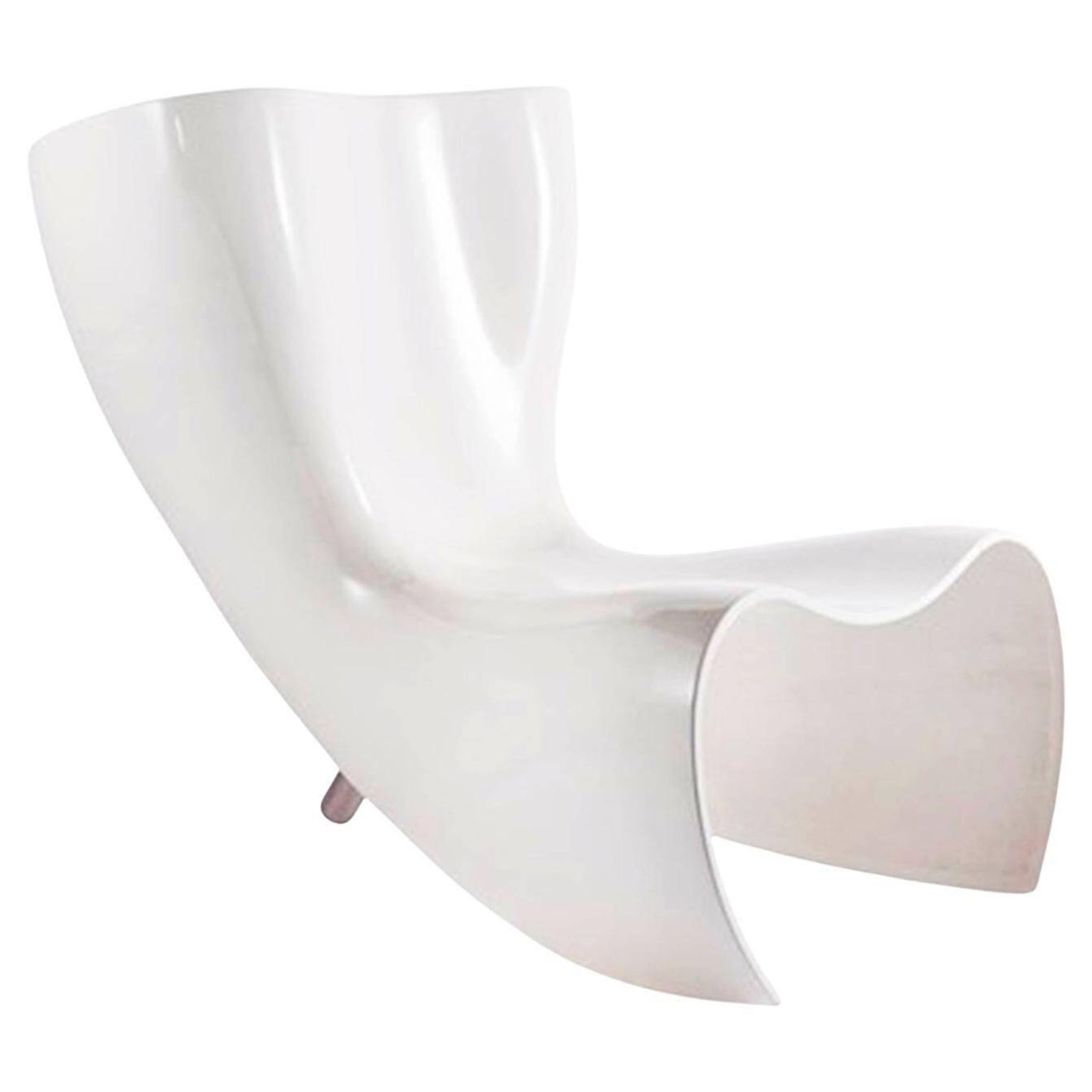 Chaise en feutre blanc moderne conçue par Marc Newson, Italie années 90.